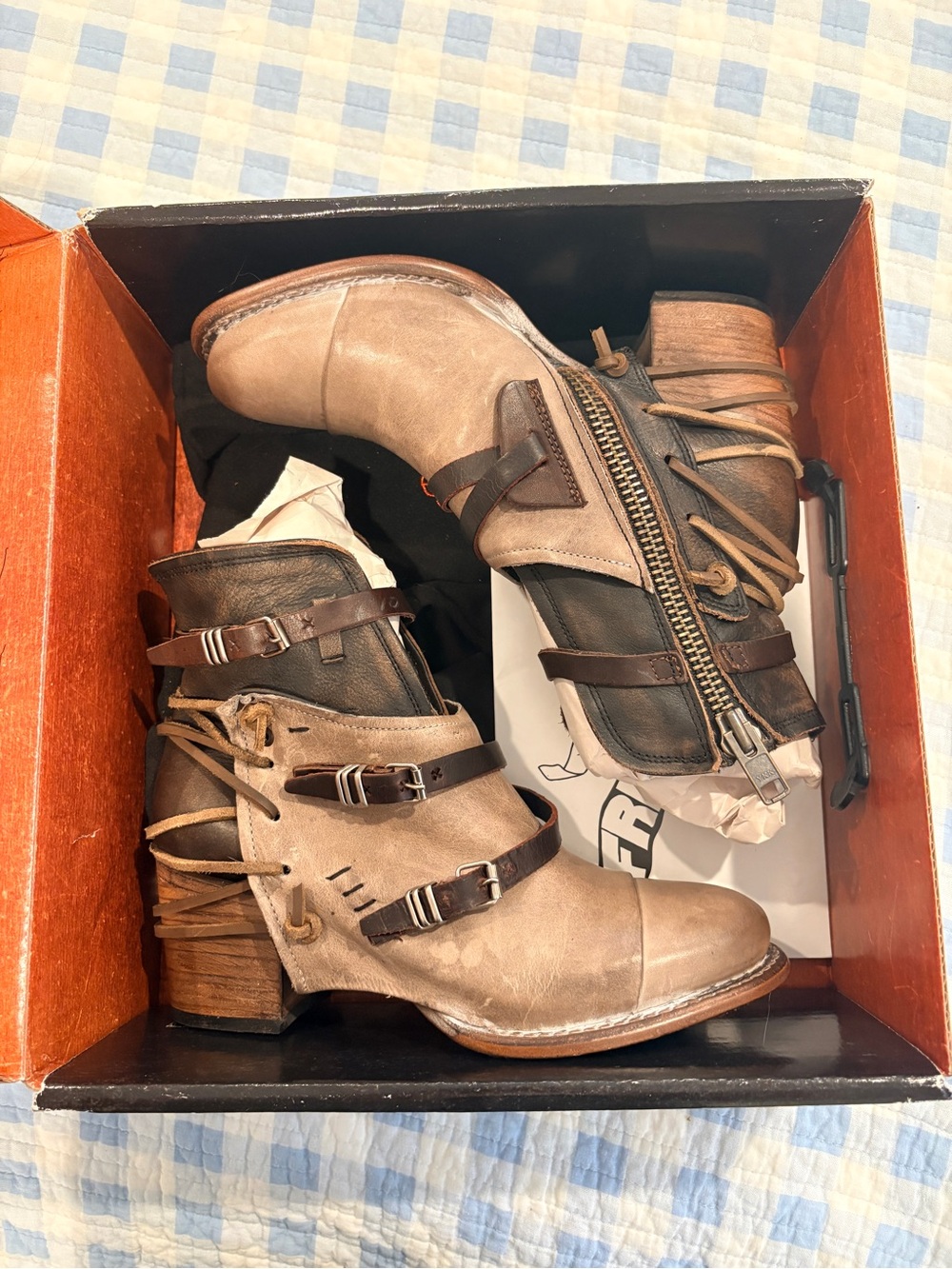 NWT $315 FREEBIRD Crue Grey Multi Buckle Ankle Boots Sz 10